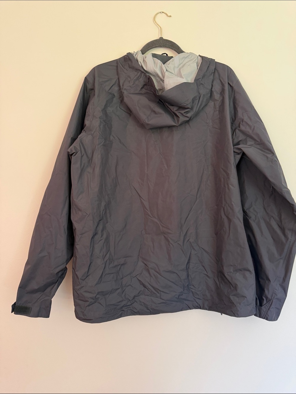 Patagonia Men's Hooded Windbreaker Jacket - Dark Gray - Picture 4 of 5